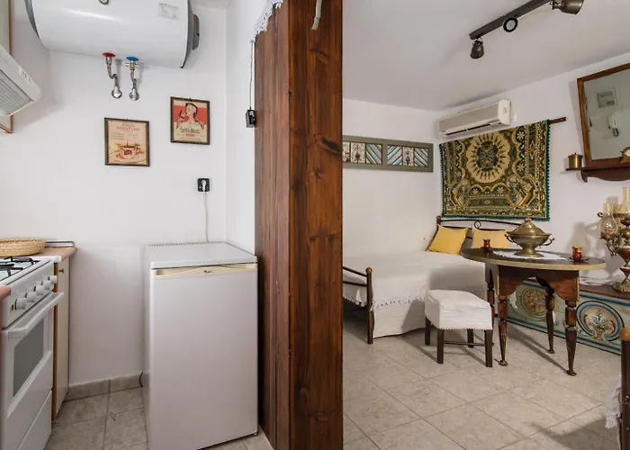 Coastal Apartments - Cozy Seaside Stay In Volos