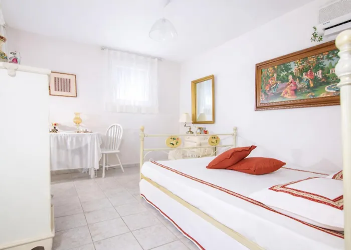 Coastal Apartments - Cozy Seaside Stay In Volos