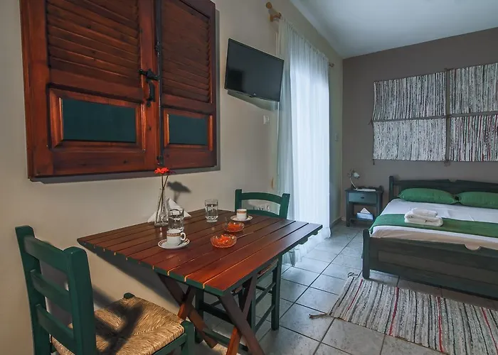 Coastal Apartments - Cozy Seaside Stay In Volos Apartman