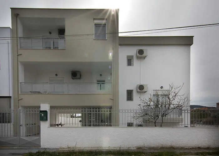 Apartman Coastal Apartments - Cozy Seaside Stay In Volos Vólosz