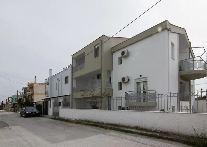 Apartman Coastal Apartments - Cozy Seaside Stay In Volos Vólosz