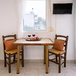 Coastal Apartments - Cozy Seaside Stay In Volos *