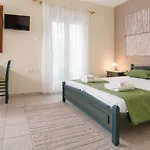 Coastal Apartments - Cozy Seaside Stay In Volos Apartament