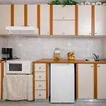 Coastal Apartments - Cozy Seaside Stay In Volos Volos