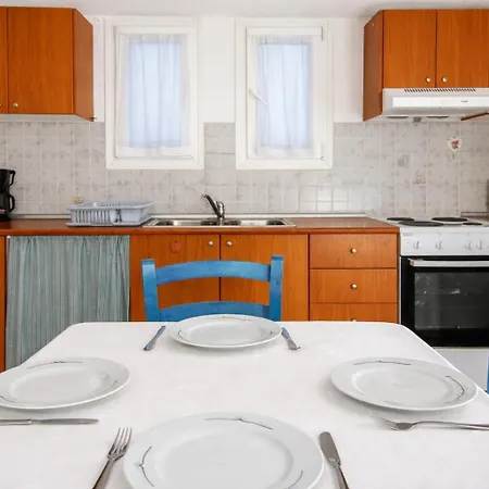 Coastal Apartments - Cozy Seaside Stay In Volos Апартаменты