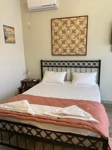 Coastal Apartments - Cozy Seaside Stay In Volos Apartment *