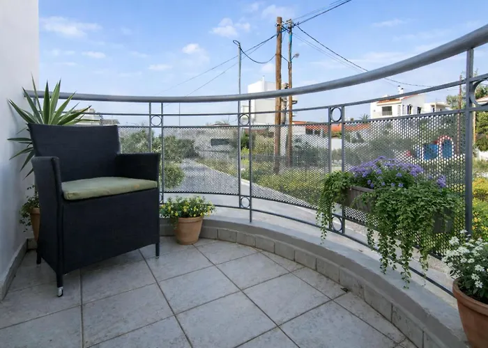 Апартаменты Coastal Apartments - Cozy Seaside Stay In Volos Волос