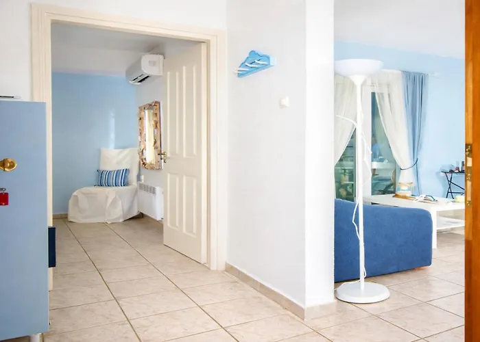 Апартаменты Coastal Apartments - Cozy Seaside Stay In Volos *