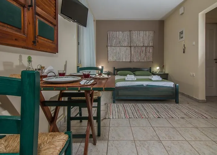 Coastal Apartments - Cozy Seaside Stay In Volos