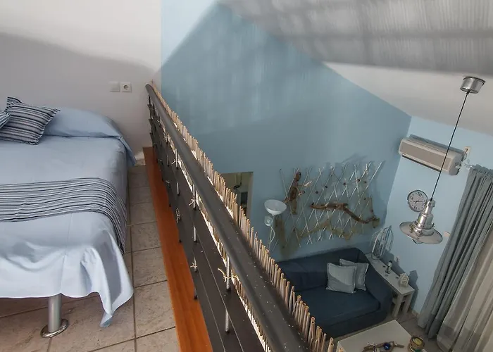 Coastal Apartments - Cozy Seaside Stay In Volos Апартаменты