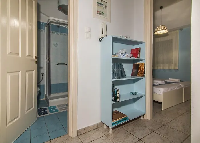 Coastal Apartments - Cozy Seaside Stay In Volos Apartment